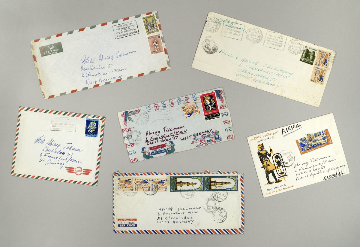 Briefumschläge von Briefen aus Algerien und Ägypten an Abisag Tüllmann (1970er Jahre) - 
